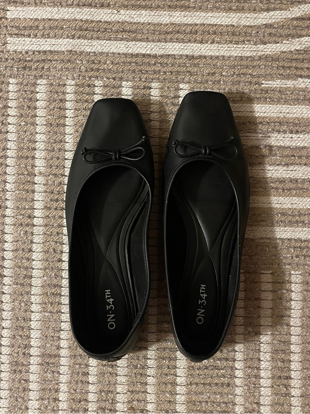 Black Ballet Flats